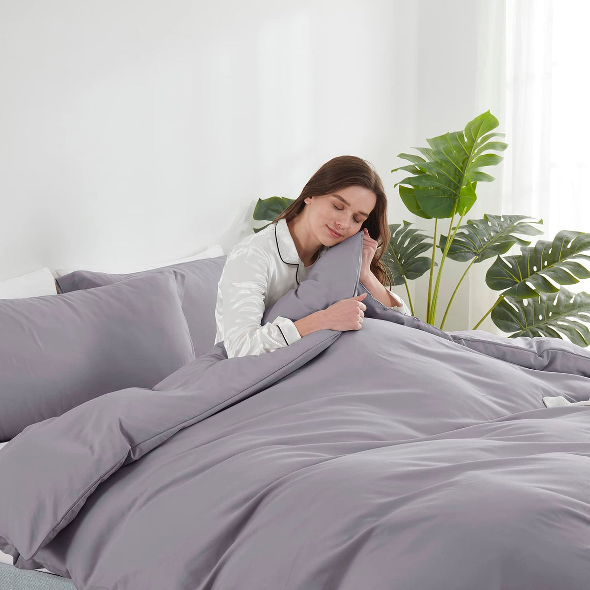 Hearth & Harbor Queen Size Duvet Cover & Bed Sheet Set Grey Lavender, 7 Piece Soft Double Brushed Bedding Set, Includes Duvet Cover, Flat Sheet, Fitted Sheet, Pillowcases and Pillow Shams