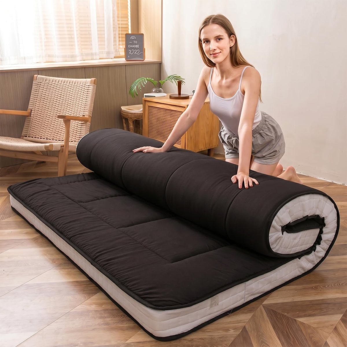 MAXYOYO Futon Mattress, Padded Japanese Floor Mattress Quilted Mattress Topper, Extra Thick Folding Sleeping Pad Breathable Floor Lounger Guest Couch for Camping, Black, Twin