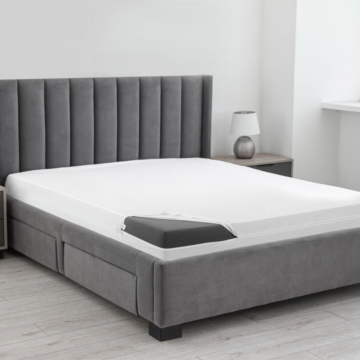 Utopia Bedding Premium Waterproof Bed Bug Mattress Cover, Queen Zippered Mattress Protector, 12 Inches Deep, Dust Mite Proof 6-Sided Mattress Encasement for Bed
