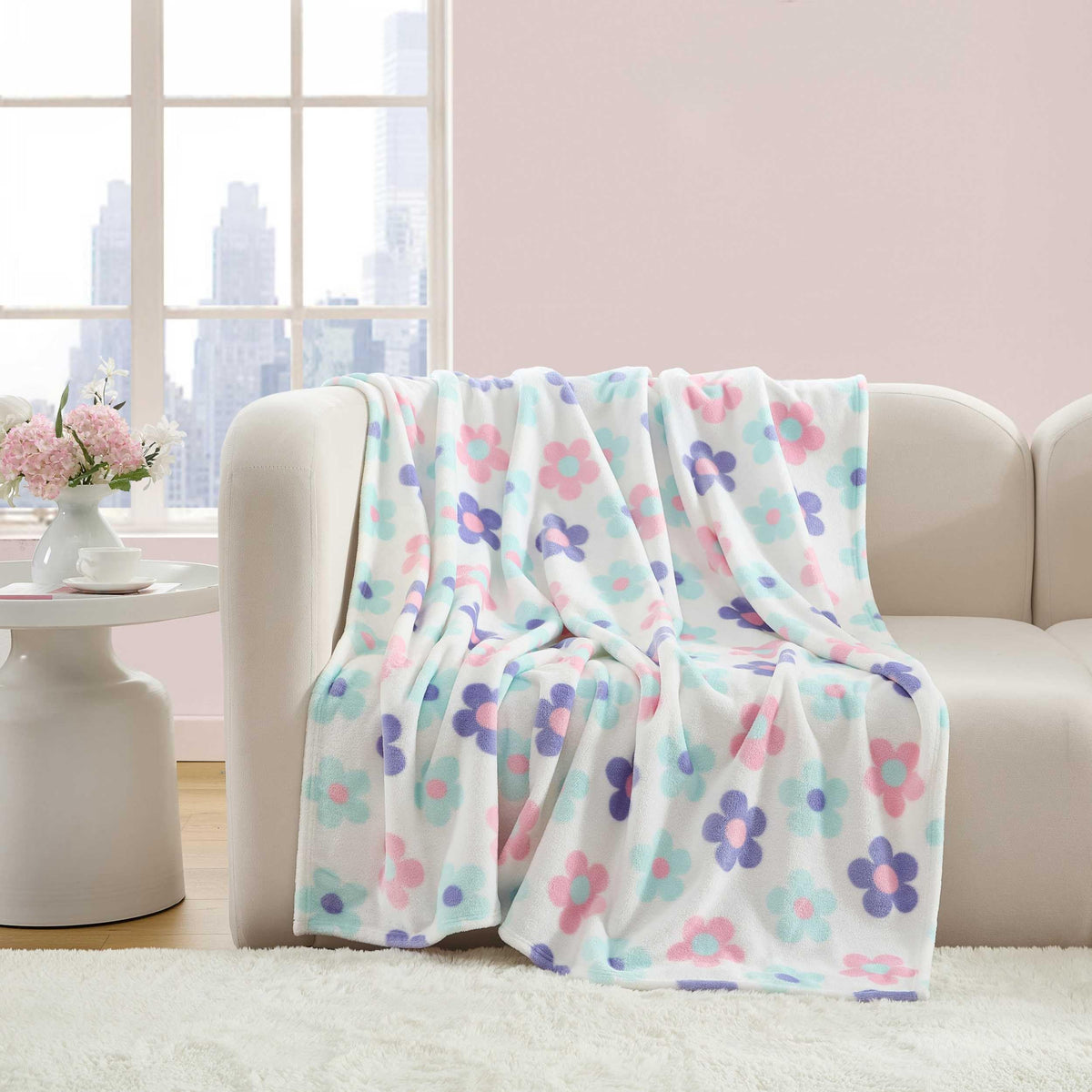 Betsey Johnson - Blanket, Buttery-Soft Throw Blanket for Couch or Bed, Boldly Plush & Oversized Bedding (Retro Daisy Toss Purple, 50" x 70")