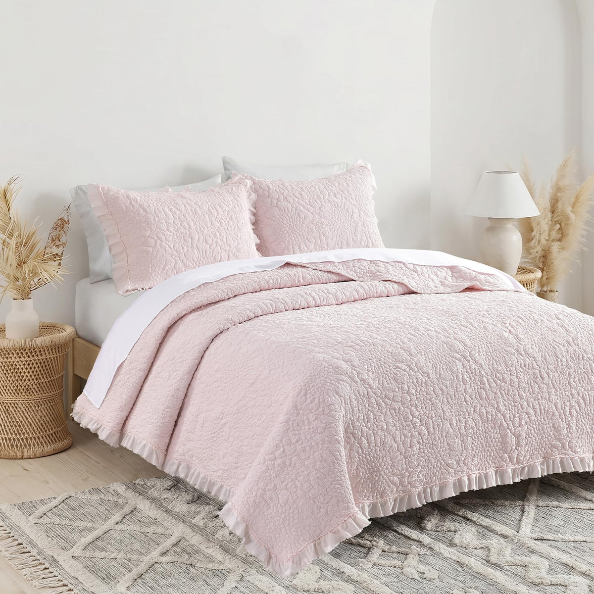 HORIMOTE HOME Pink Ruffled Quilt King Size, Stone-Washed Microfiber Lightweight Crinkled Farmhouse Rustic Shabby Chic Bedding Set, 3 Pieces Reversible Bedspread with Pillow Shams for All Season