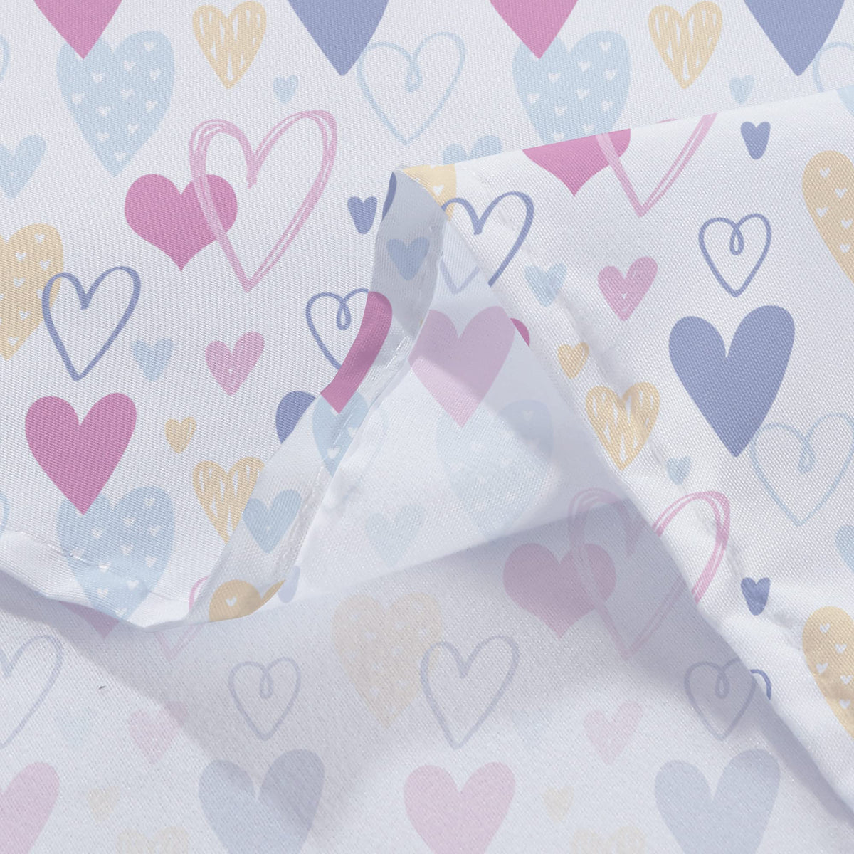Softan Kids Bed Sheet Set, 4-Piece Full Size Sheets, Microfiber Fitted Sheet with 15 Inches Deep Pocket and Corner Straps, Breathable & Silky Soft Love Heart Pattern Sheet and Pillowcase Sets