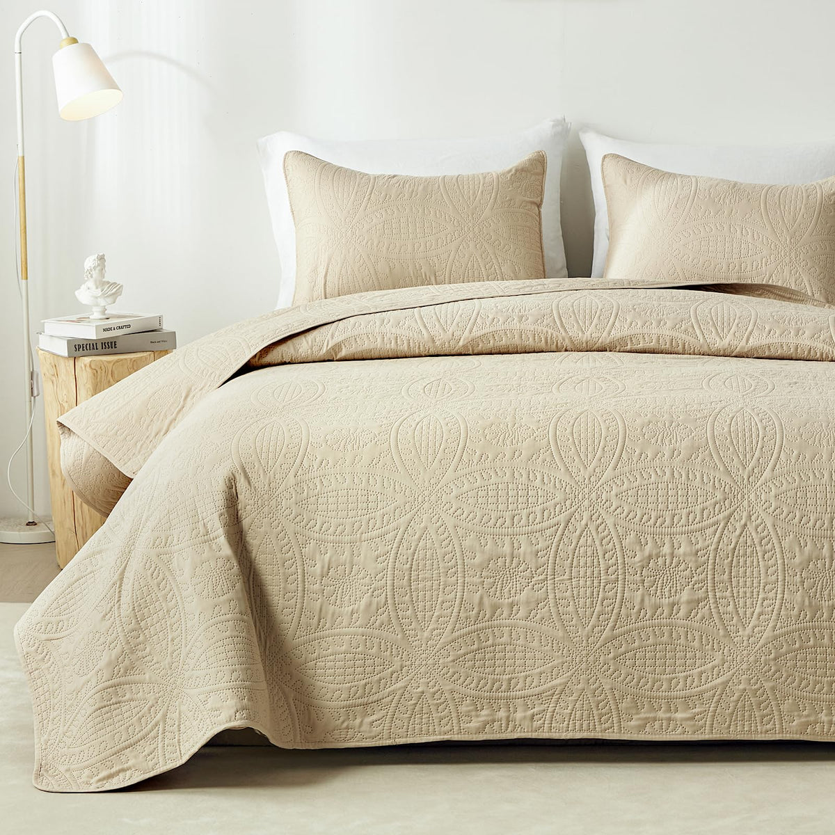 akkialla Queen Quilt Bedding Set,Beige Ultrasonic Full/Queen Quilt Set,Lightweight Soft Bedspread Coverlet,Modern Style Coin Pattern Bed Cover for All Seasons,3 Piece(1 Quilt,2 Pillow Shams)