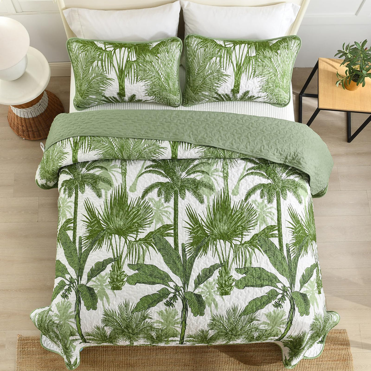 Luxudecor Tropical Plants Quilt Set King Size 3 Pieces Green Palm Botanical Bedspread Rainforest Style Bedding Set Soft Lightweight Bed Cover All Season 104"x90"