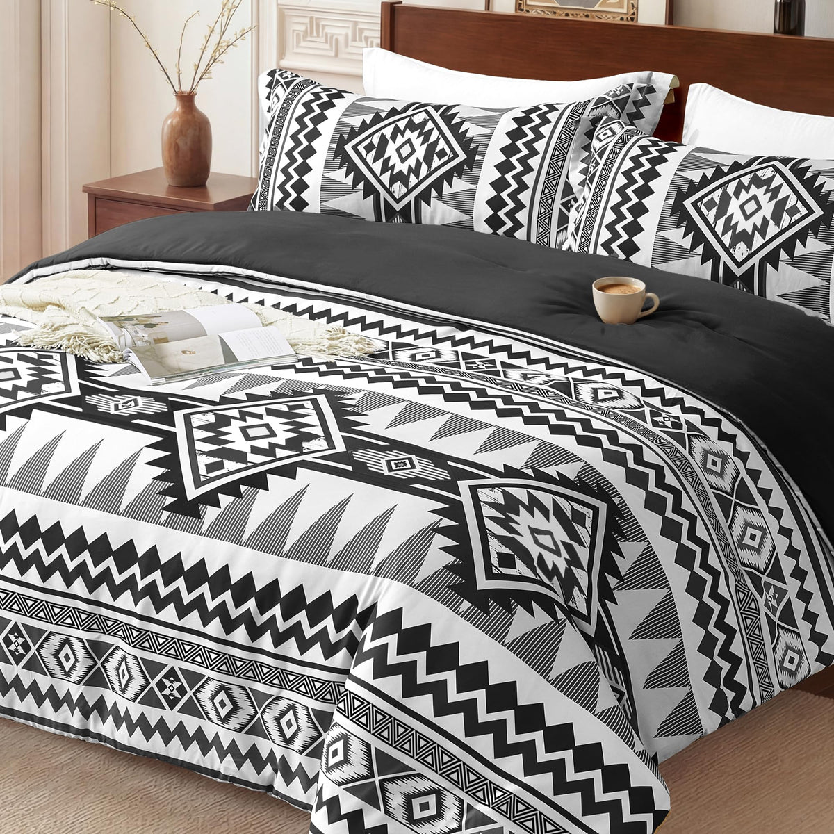 Tyrot Black King Size Comforter Set – 3 Piece Boho Aztec Western Bedding Sets, Soft Lightweight Comforter for All Seasons, Southwestern Style, 1 Comforter & 2 Pillow Shams
