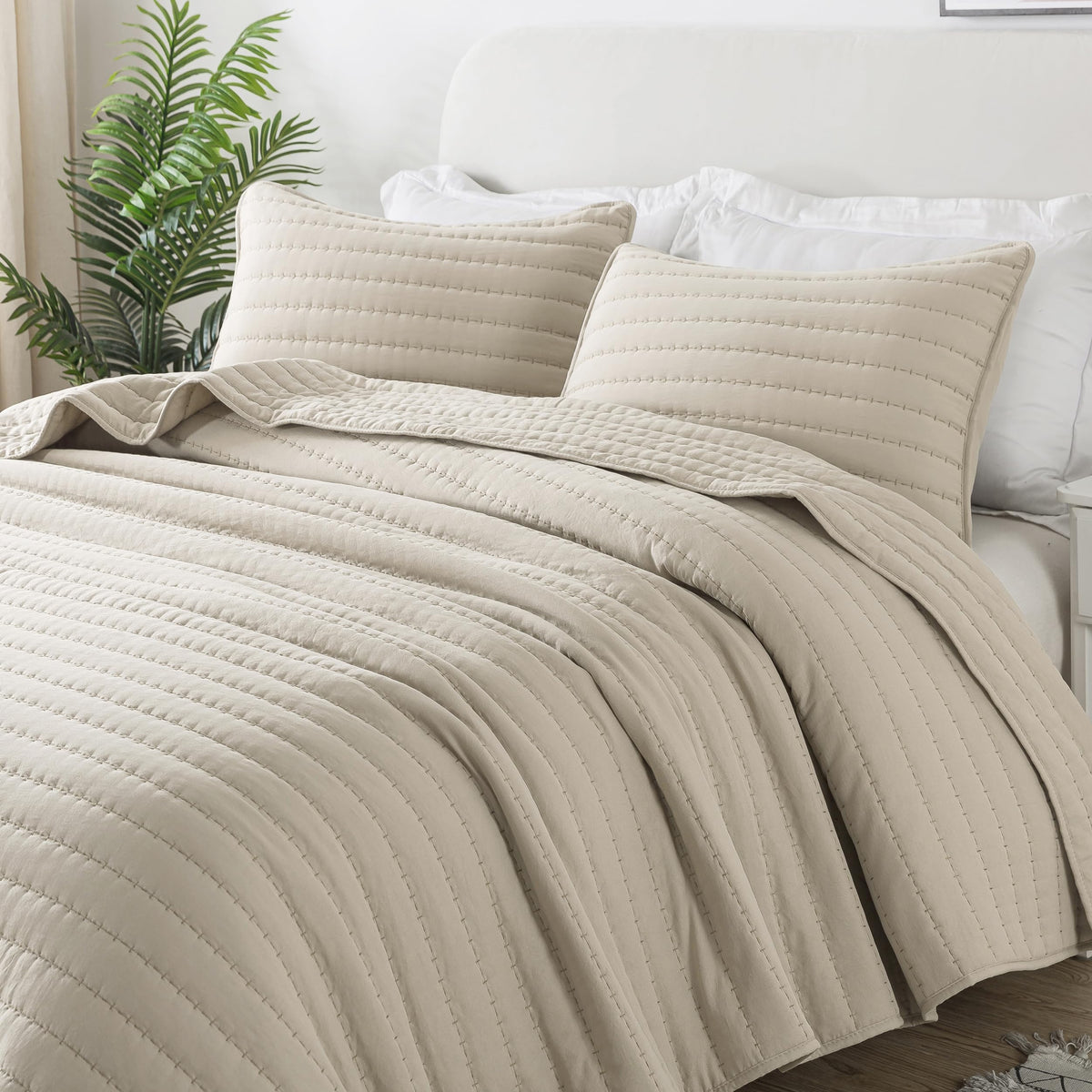 ROARINGWILD Neutral Beige King Size Quilt Bedding Sets with 2 Pillow Shams, Lightweight Soft Bedspread Coverlet, Quilted Blanket Thin Comforter Bed Cover for All Season, 3 Pieces, 104x90 inches