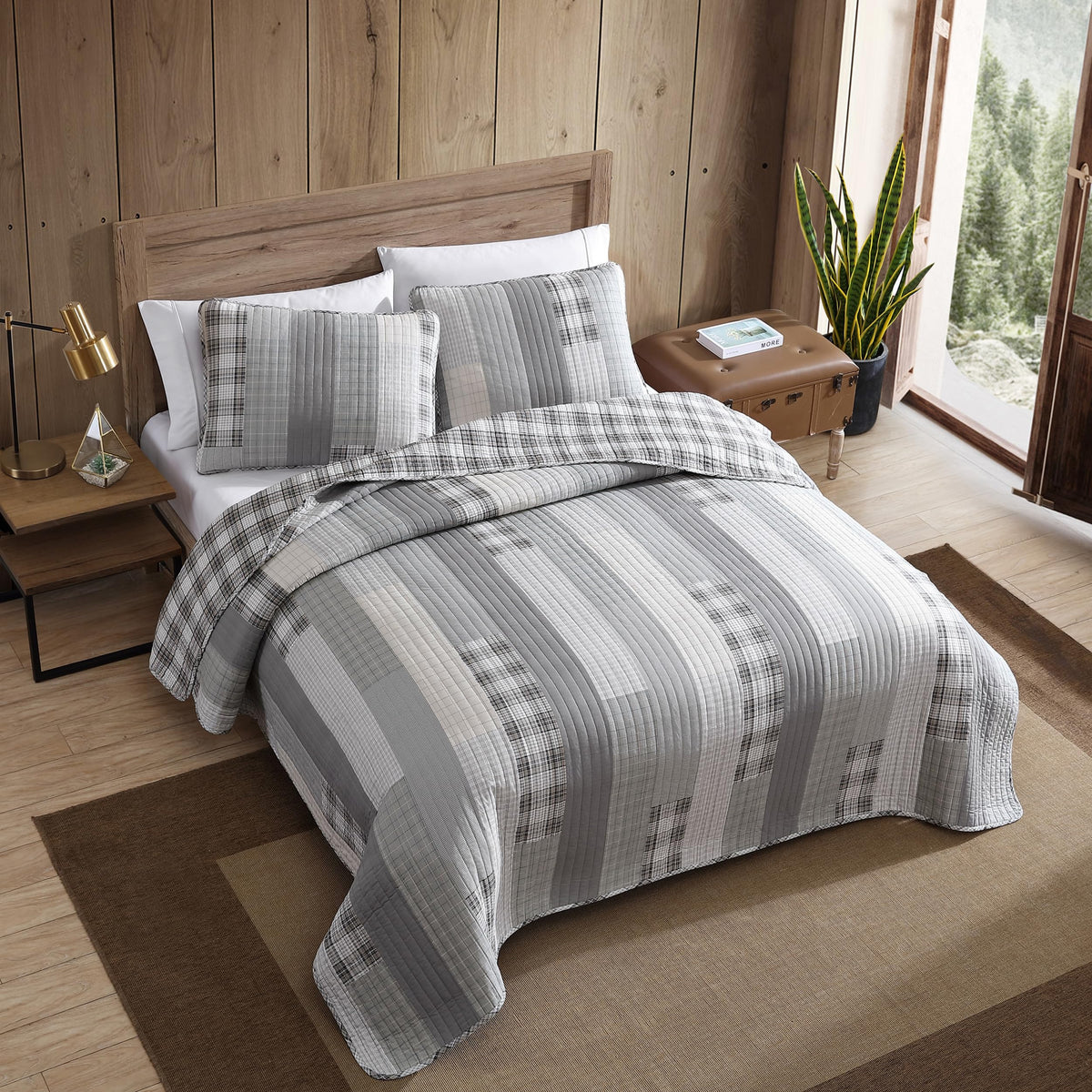Eddie Bauer - Queen Quilt Set, Cotton Reversible Bedding with Matching Shams, Home Decor for All Seasons (Fairview Grey, Queen)