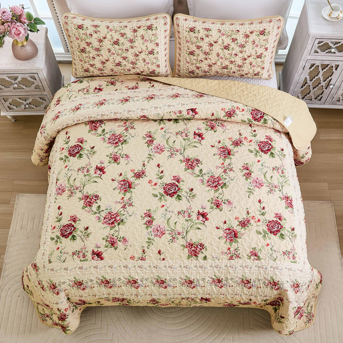 Xruibed Beige Quilt Set Queen Size, 3PCs Antique Rose Beige Bedspread Coverlet Set, Lightweight Soft Microfiber Floral Quilt Set with 2 Pillowcases for All Season (Queen Size 96"x90")