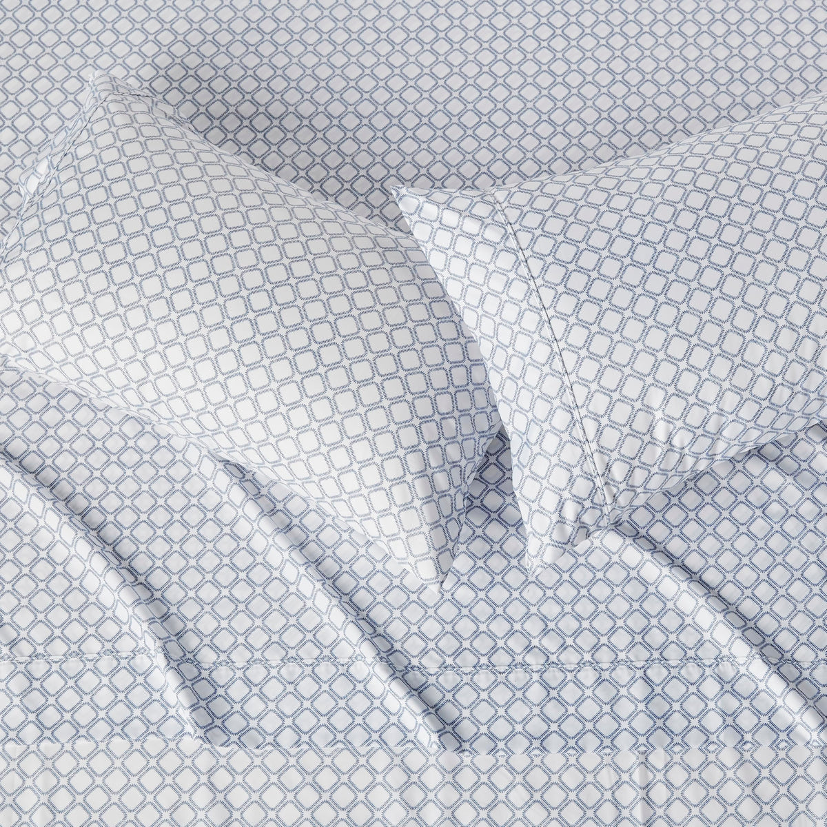 Amazon Basics Lightweight Microfiber 4-Piece Bed Sheet Set, Full, Aqua, Printed