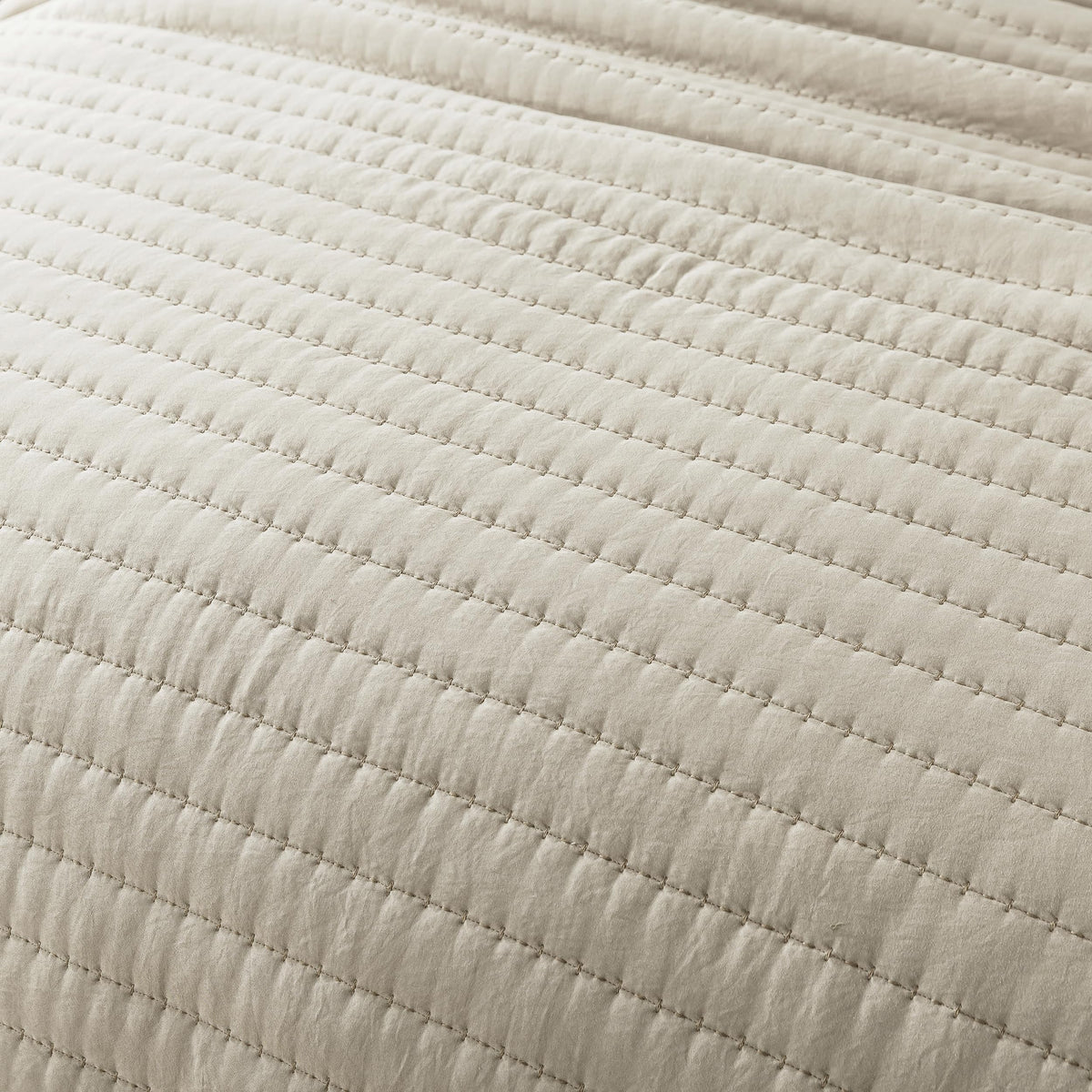 ROARINGWILD Neutral Beige King Size Quilt Bedding Sets with 2 Pillow Shams, Lightweight Soft Bedspread Coverlet, Quilted Blanket Thin Comforter Bed Cover for All Season, 3 Pieces, 104x90 inches